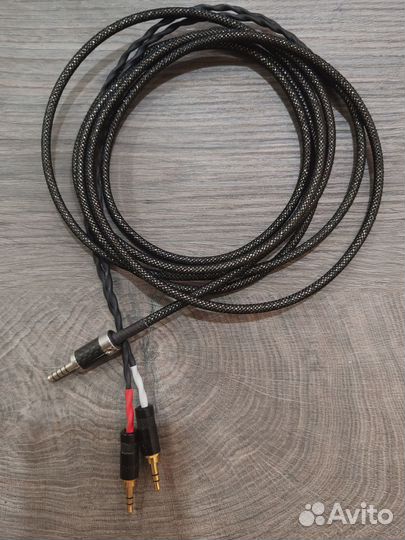 Кабель для наушников 4.4 - jack 3.5. Длина 2,5 м