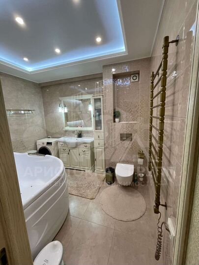 2-к. квартира, 83 м², 5/7 эт.