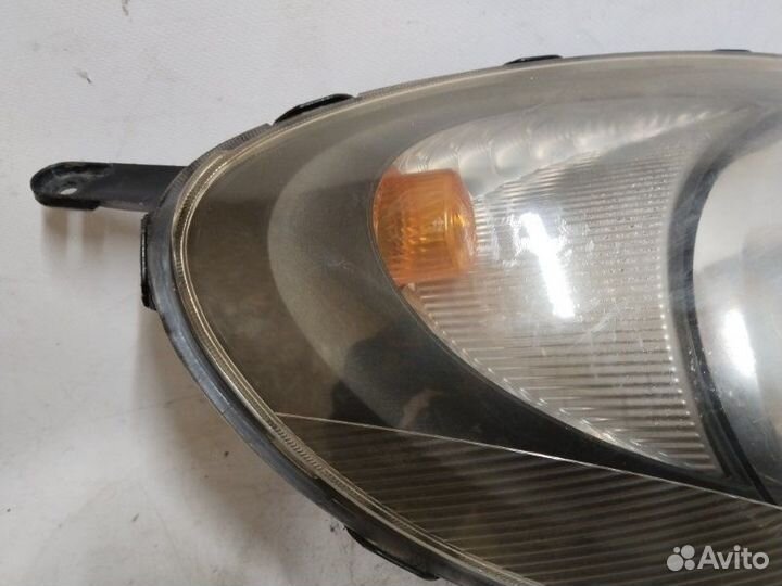 Фара передняя правая Toyota Funcargo