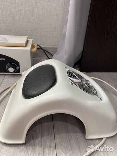 Маникюрный пылесос подставка