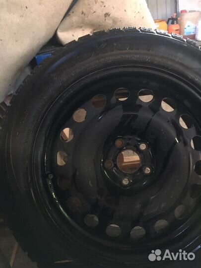 Nokian Tyres Hakkapeliitta RSi 2.25/55 R17 101