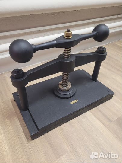 Пресс старинный Торговый дом Жукова