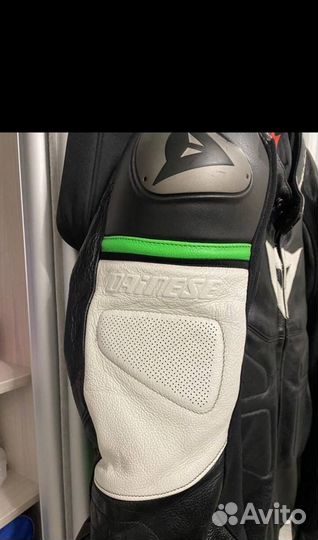 Мотокуртка Dainese Avro C2 pelle leather jacket