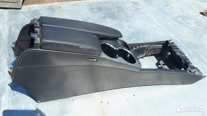 Подлокотник Mercedes-Benz Glk-Class X204