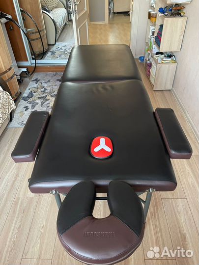 Массажный стол