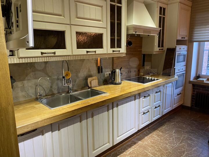 2-к. квартира, 68 м², 2/12 эт.