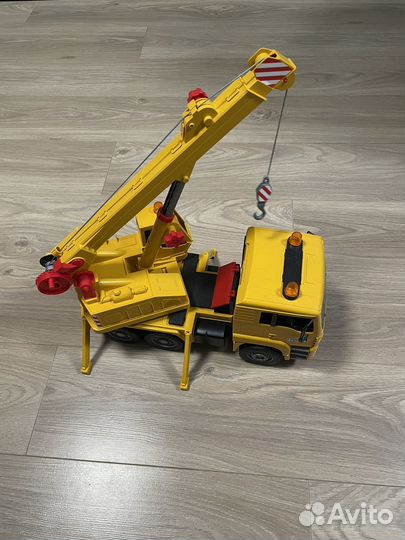 Машинка bruder автокран MAN