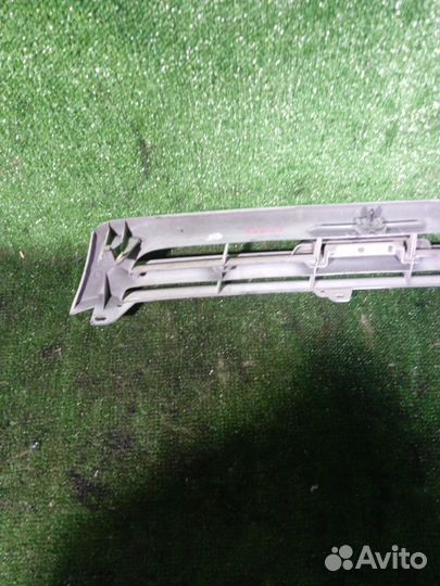 Решетка радиатора Toyota Caldina