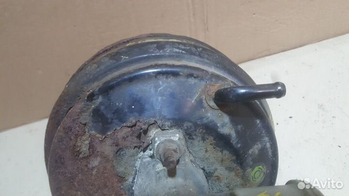 Вакуумный усилитель Nissan Primera P10 седан