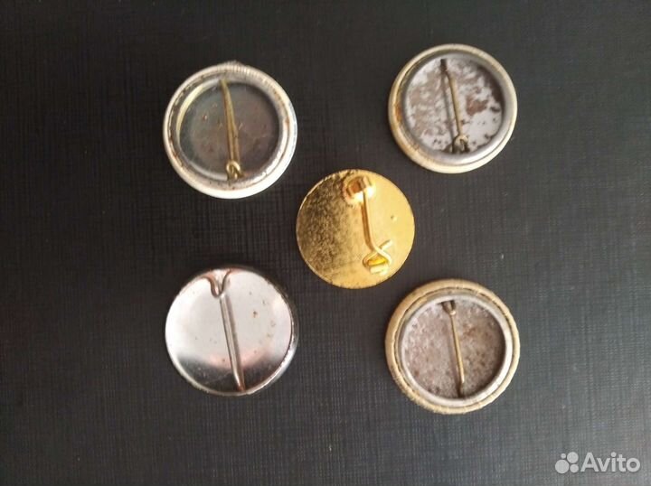 Значки из серии 