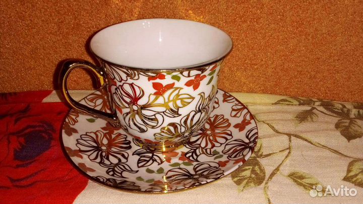 Чайный сервиз 5 блюдец и кружечек Фарфор новые