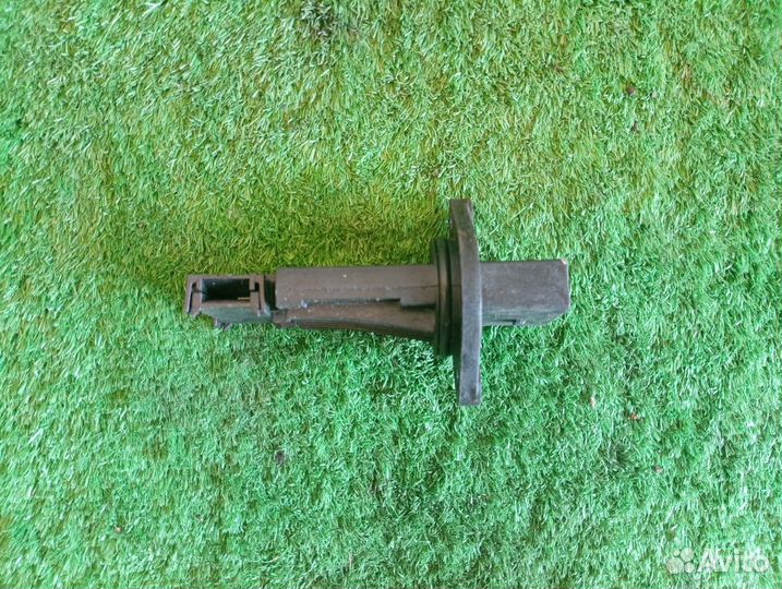 Датчик массового расхода воздуха Audi A4