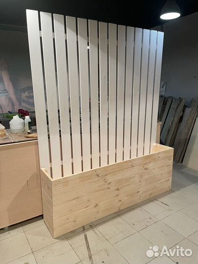 Цветник со шпалерой