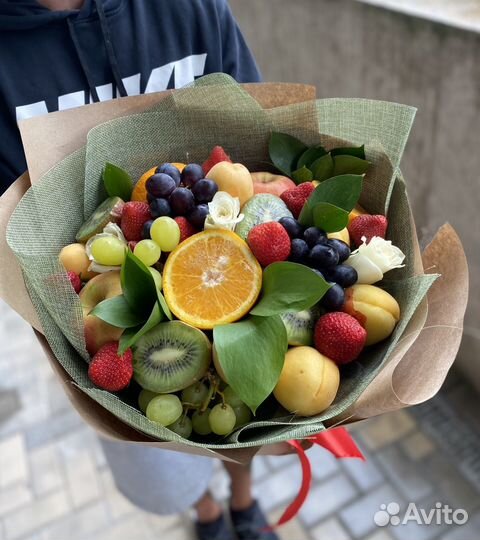 Фруктовые букеты и корзины ко дню учителя