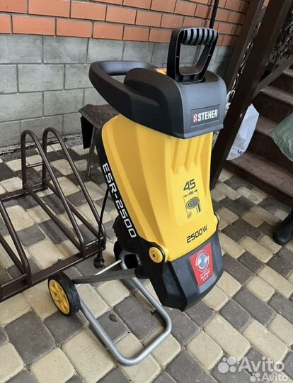 Садовый измельчитель веток