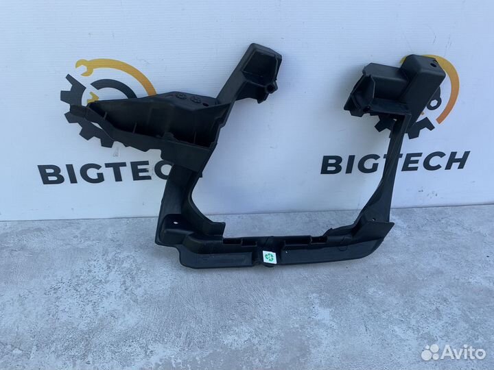 Кронштейн глушителя Mercedes X156 A1568852000