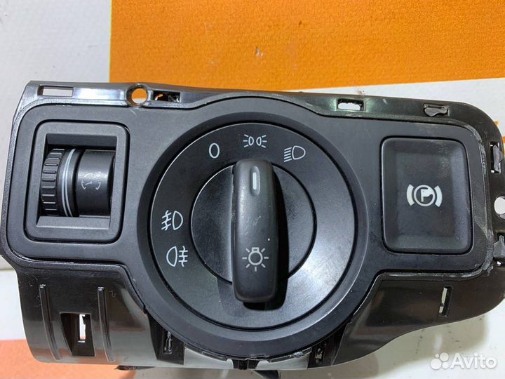 Переключатель света Volkswagen Passat B6 2007