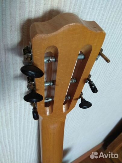 Гитара классическая 6 струнная бу