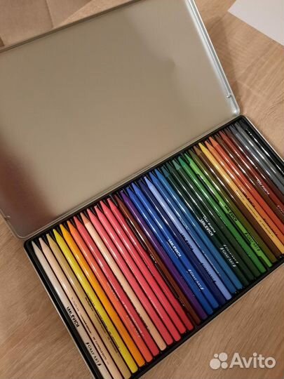Новые художественные карандаши пастель в металле