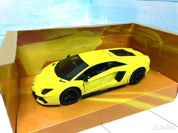 Модель автомобиля Lamborghini Aventador 1:24