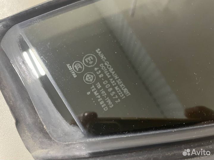 Стекло двери задней левой форточка Mazda Mazda 3 B