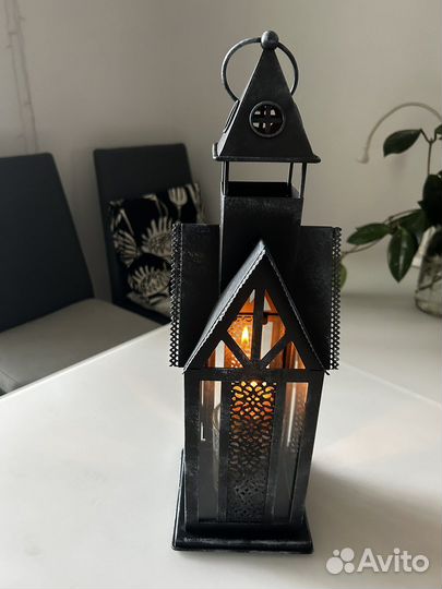 Подсвечник готический дом