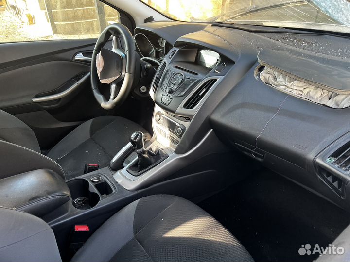 Салон ford focus 3