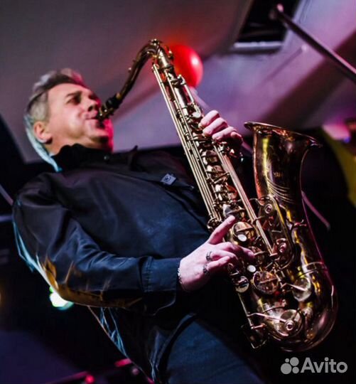 Саксофонист