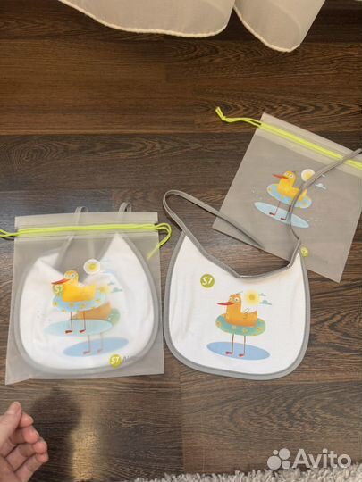 Нагрудник слюнявчик 2 шт новые
