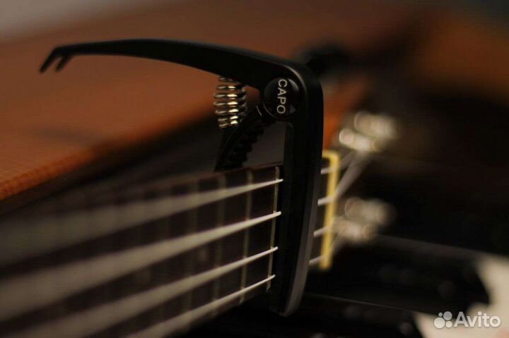 Каподастр для гитары