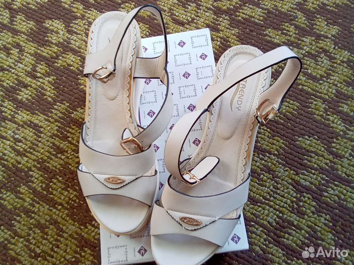 Босоножки женские 39размер