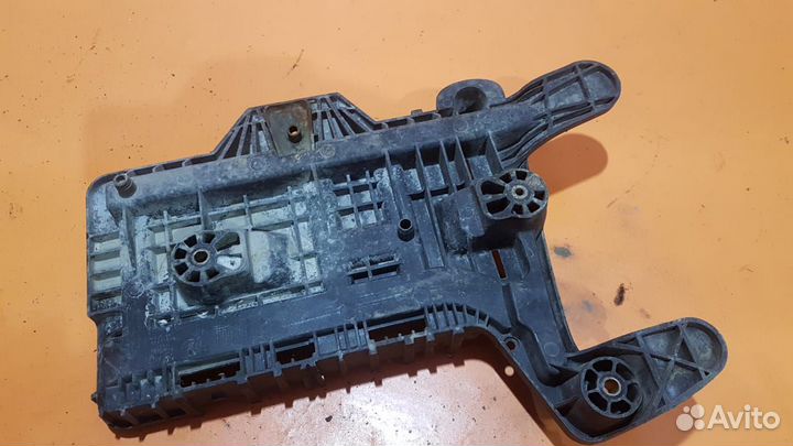 Поддон аккумулятора на VW Tiguan