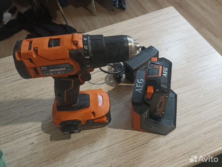 Шуруповерт aeg