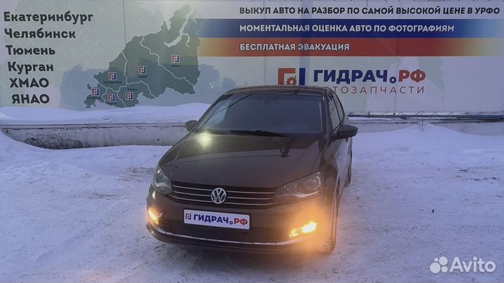Стекло кузовное глухое левое Volkswagen Polo Sedan