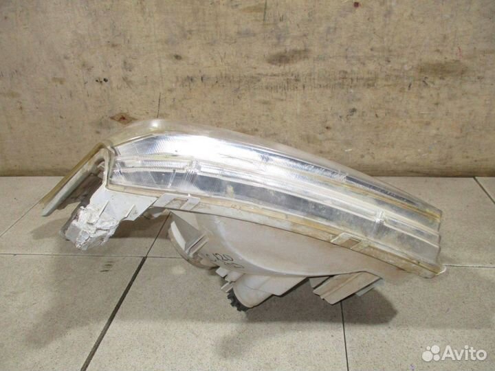 Фара правая Toyota Land Cruiser Prado 120