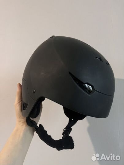 Горнолыжный шлем