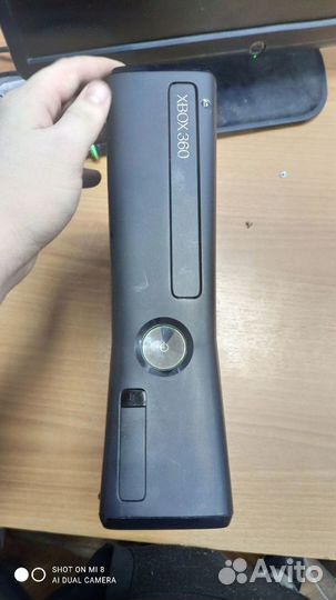 Xbox 360 s console