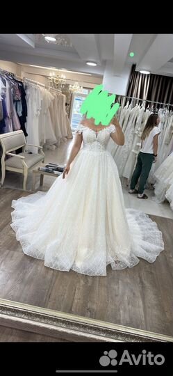 Свадебное платье со шлейфом 46 48