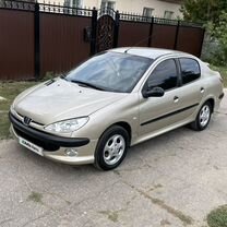 Peugeot 206 1.4 MT, 2008, 177 000 км, с пробегом, цена 310 000 руб.