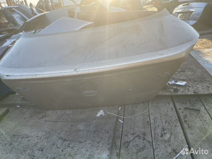 Kia rio 1 крышка багажника седан