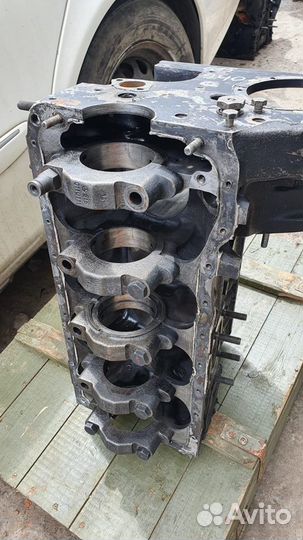 Блок цилиндров Mercedes 615.940