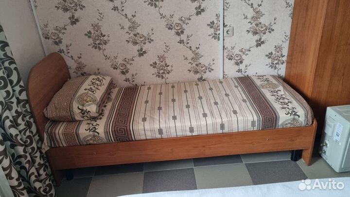 Кровать бу с матрасом