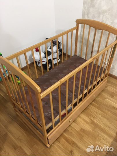 Детская кроватка