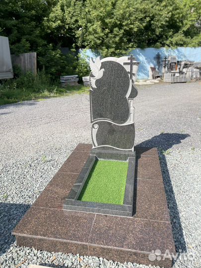 Благоустройво мест захоронения, Памятники, Оградки