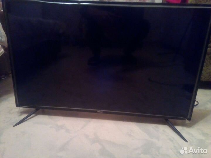 Телевизор Dexp smart tv 81 см бу