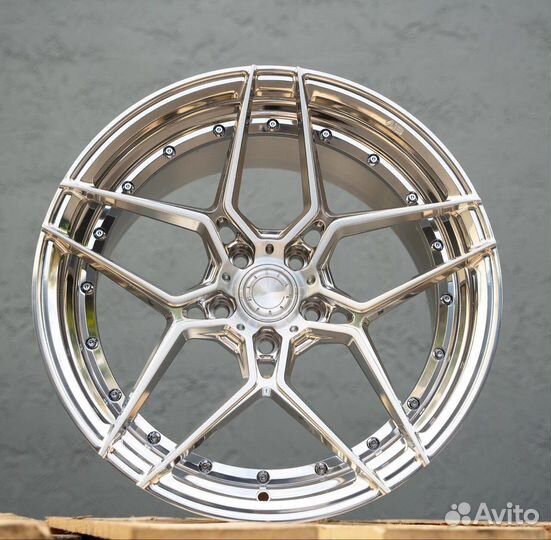 Диски кованые R20 GT Forged на Mercedes CLS