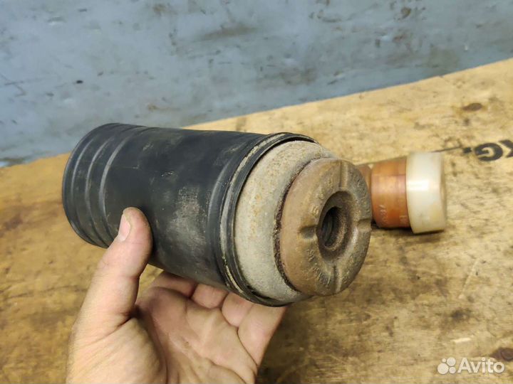 Отбойник пыльник переднего амортизатора BMW X5 E70