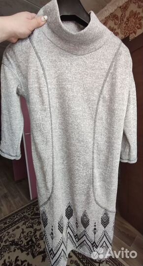 Продам 3 платья