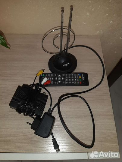 Цифровая тв приставка с антенной