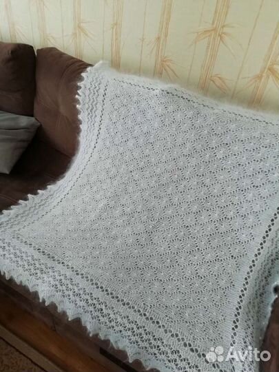 Пуховый ажурный платок (шаль)